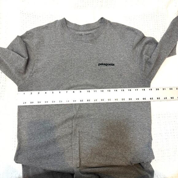 Patagonia small long sleeve P-6 Logo Responsibili-Tee t shirt TLS2 2872 - Picture 3 of 7